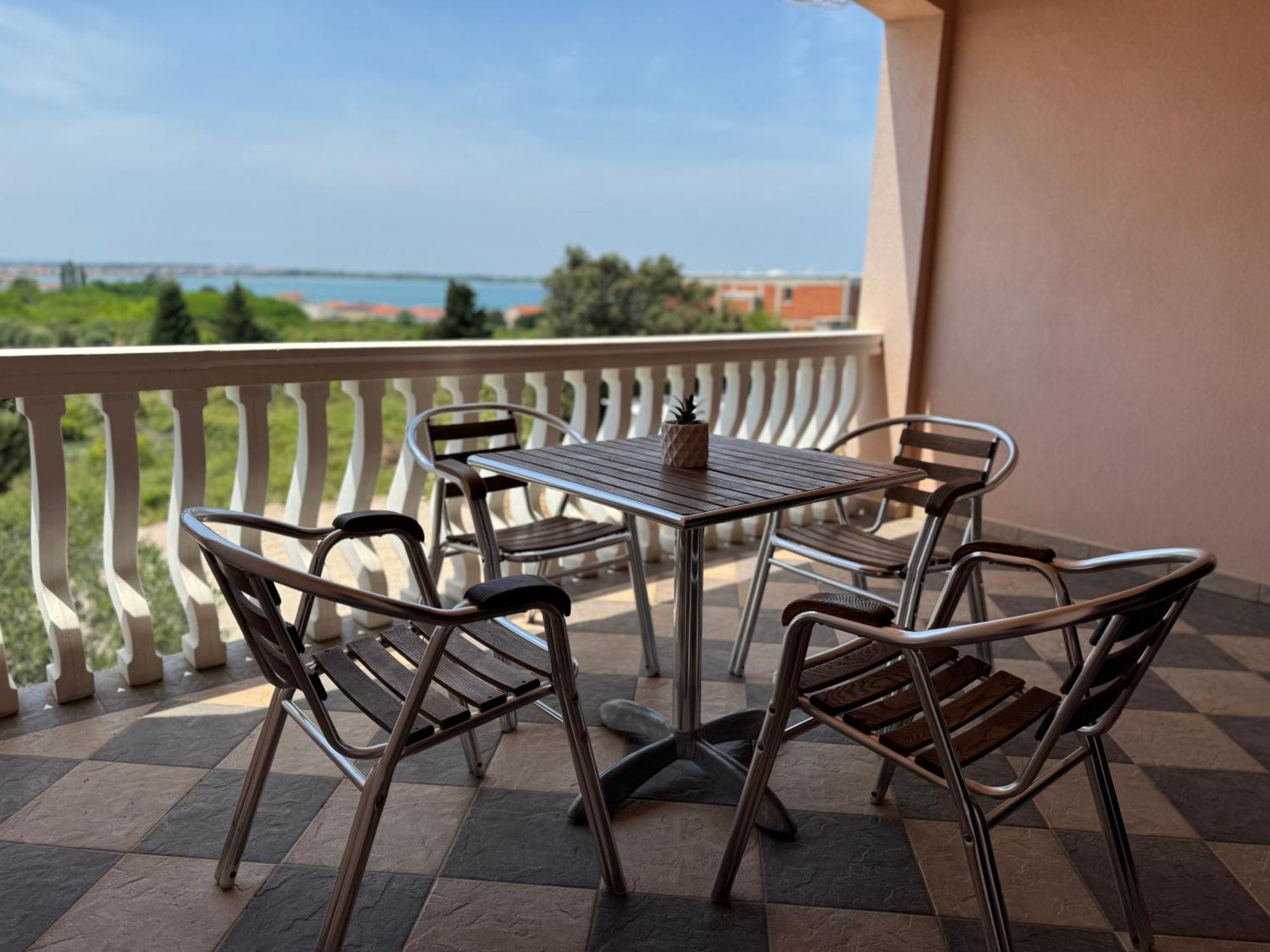 Apartments Bernarda 1 Nin Exterior photo