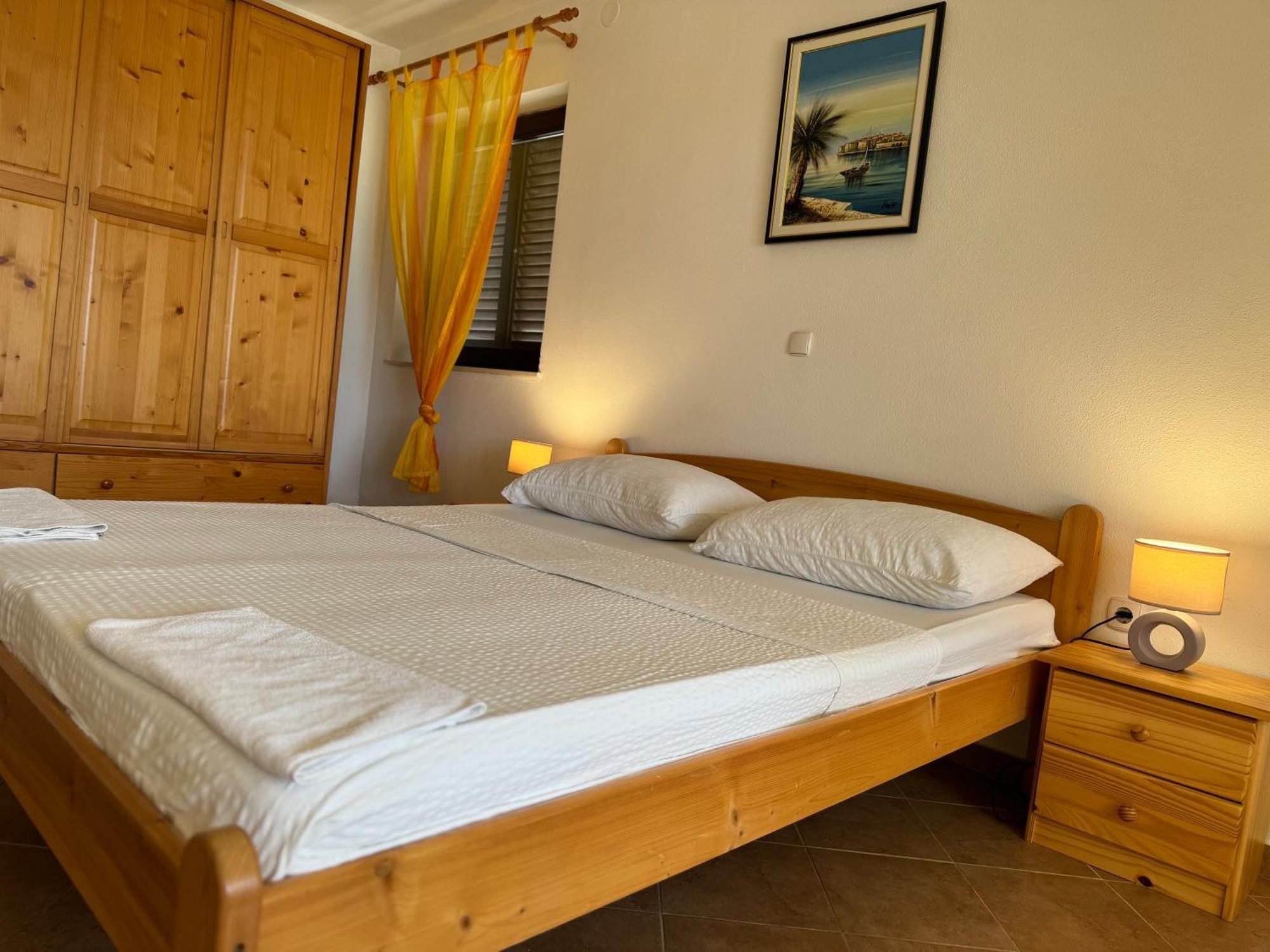 Apartments Bernarda 1 Nin Exterior photo