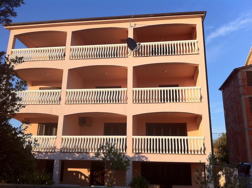 Apartments Bernarda 1 Nin Exterior photo